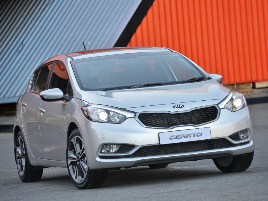  Kia Cerato Hatchback 2013 года  (ZA) (фото 18 из 26)
